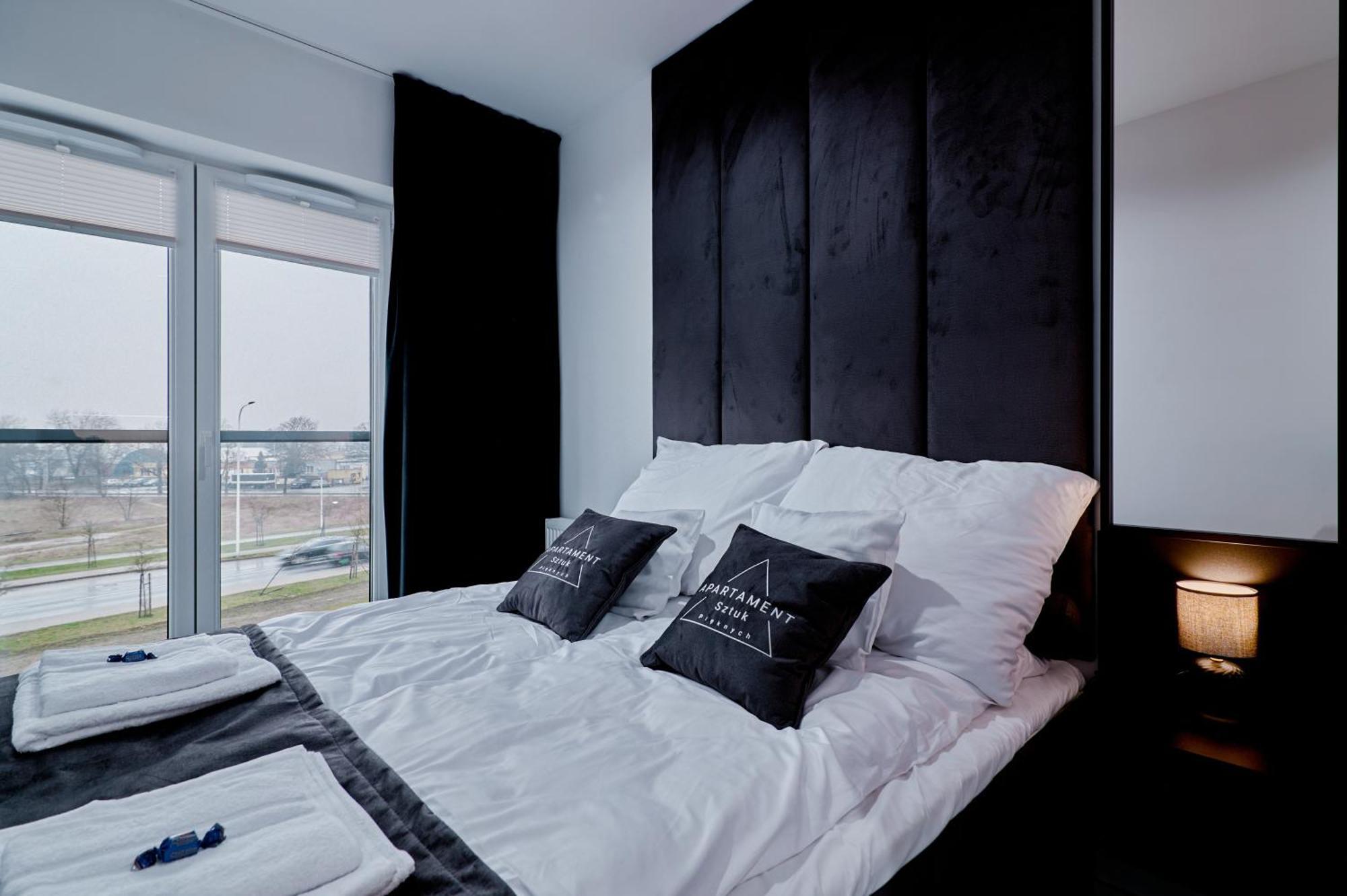 Apartament Sztuk Pieknych 10 Piła Kültér fotó